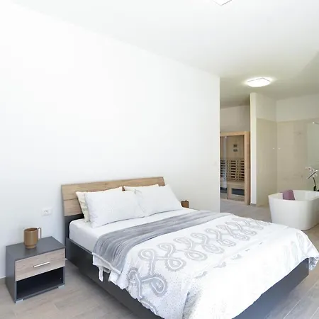 House Vintijan 2194 بولا