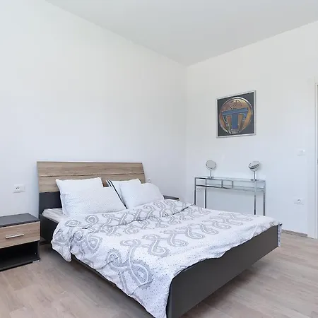 House Vintijan 2194 * بولا