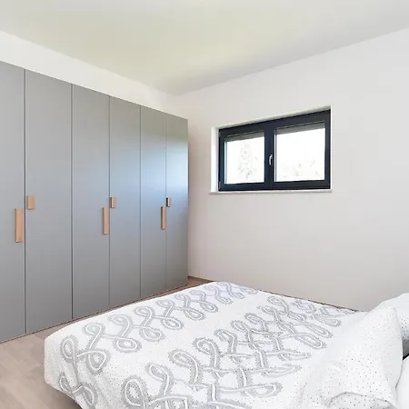 House Vintijan 2194 بيت للعطل بولا