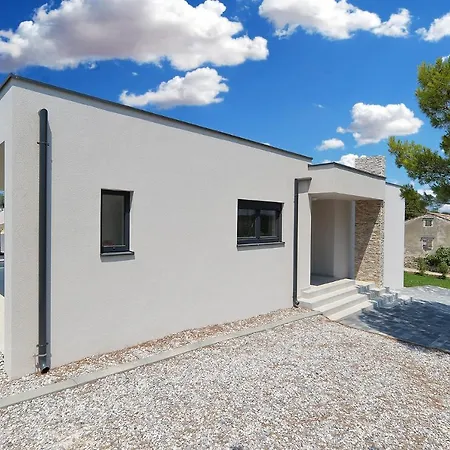 بيت للعطل House Vintijan 2194 *