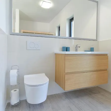 House Vintijan 2194 * Πούλα